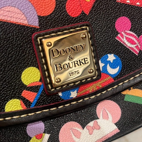 DOONEY & BOURKE x DISNEY I AM ALL EARS CROSSBODY LEATHER BAG! TRULY GORGEOUS! ❤️ - Picture 4 of 9